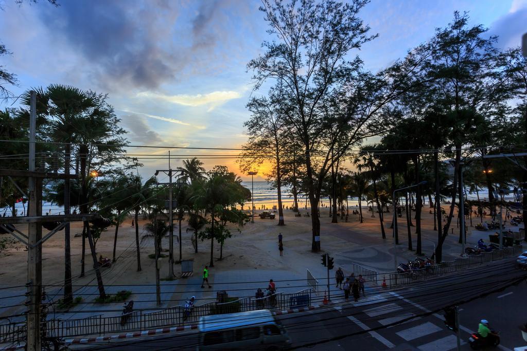Patong Marina Hotel By Lofty Buitenkant foto