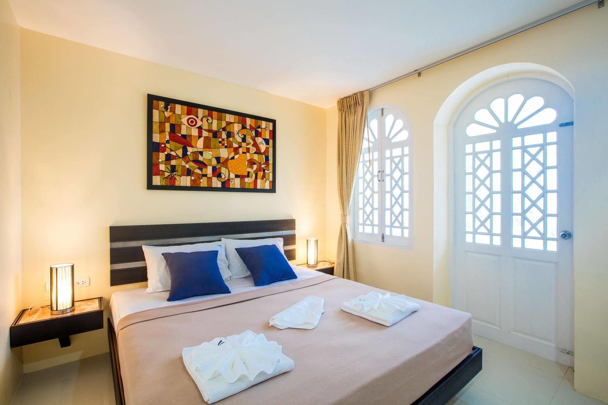 Patong Marina Hotel By Lofty Buitenkant foto
